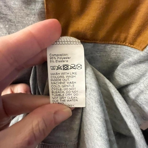 SHEIN Curve Black and White Striped Top - Picture 3 of 4